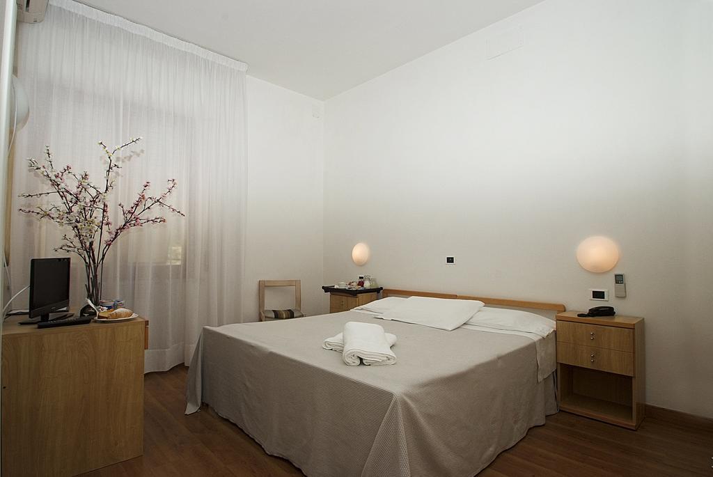 Hotel Mediterraneo Chianciano Terme Pokoj fotografie