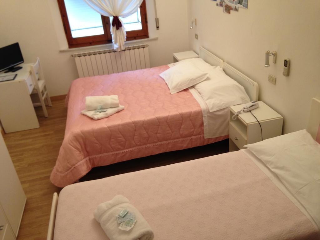 Hotel Mediterraneo Chianciano Terme Pokoj fotografie