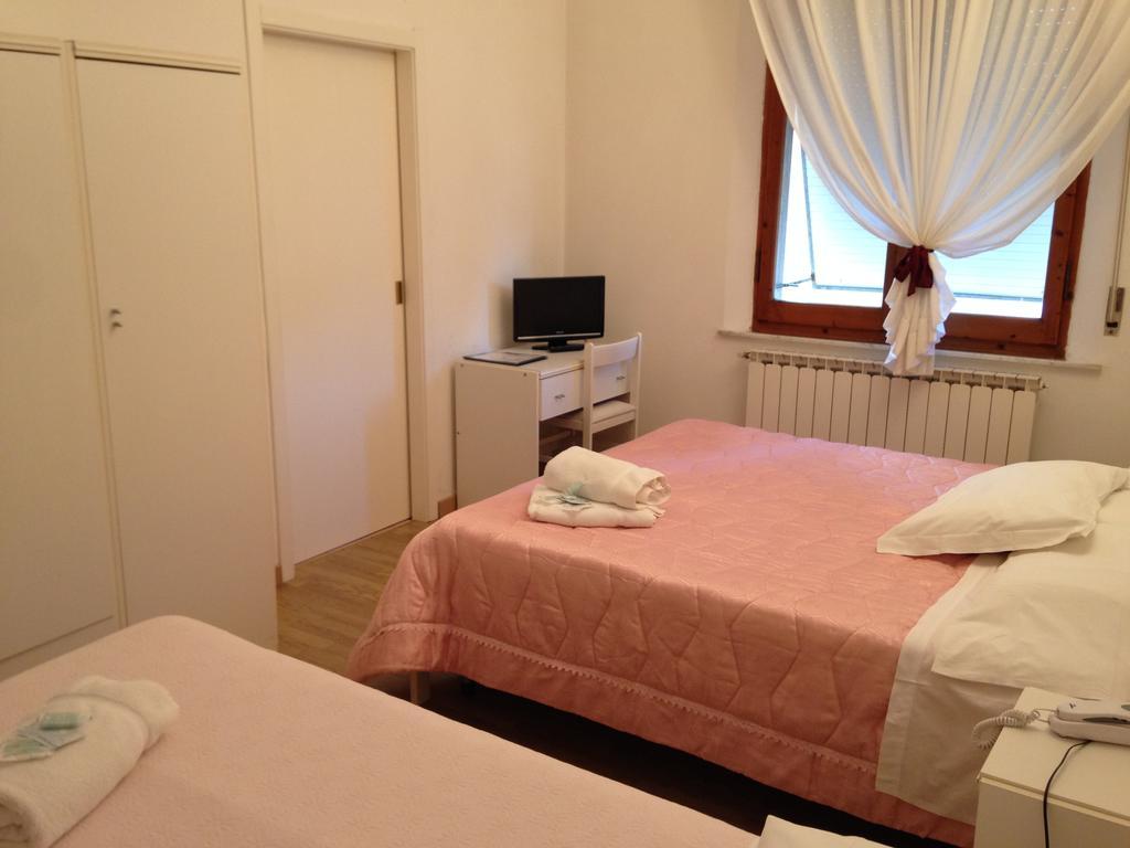 Hotel Mediterraneo Chianciano Terme Pokoj fotografie